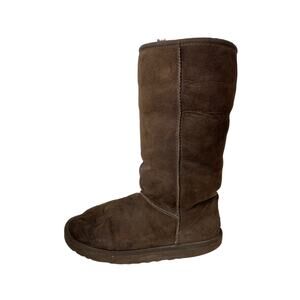 UGG Brown Sheepskin Suede Leather Round Toe Classic Tall II Winter Boots Size 9